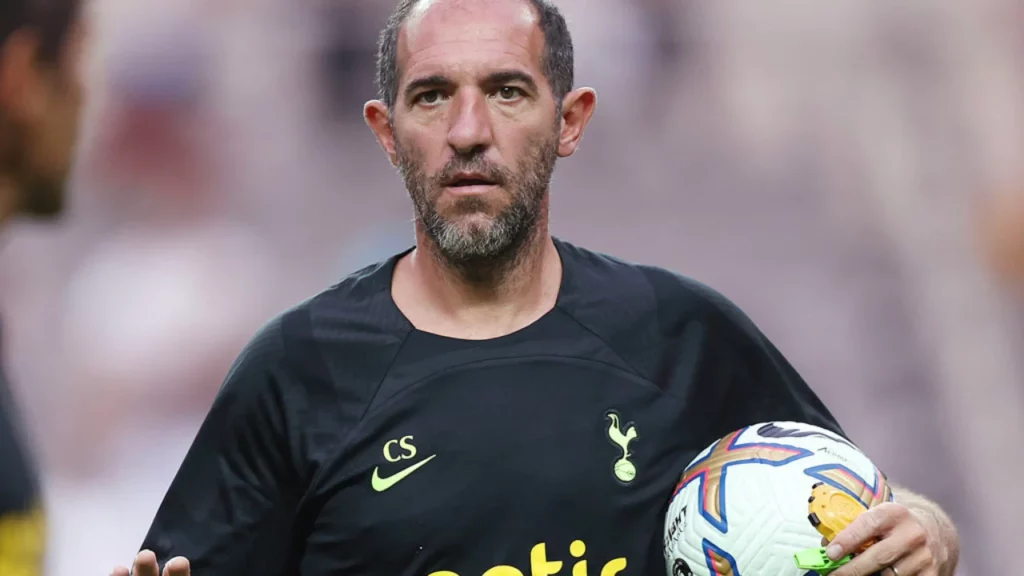 ผู้ช่วยผู้จัดการทีม