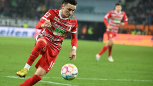 เกมเยือนนัดแรก