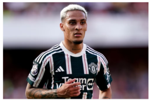 Antony (footballer, born 2000)